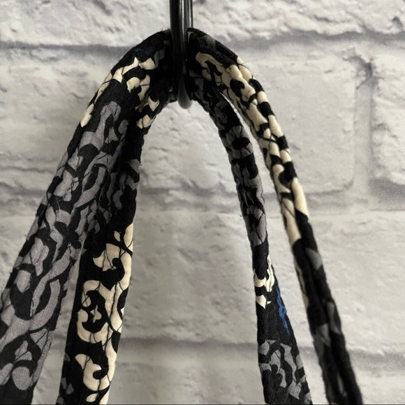 PREOWNED VERA BRADLEY BLUE BLACK ZIP TOP DUFFLE BAG TRAVEL TOTE - Picture 6 of 8